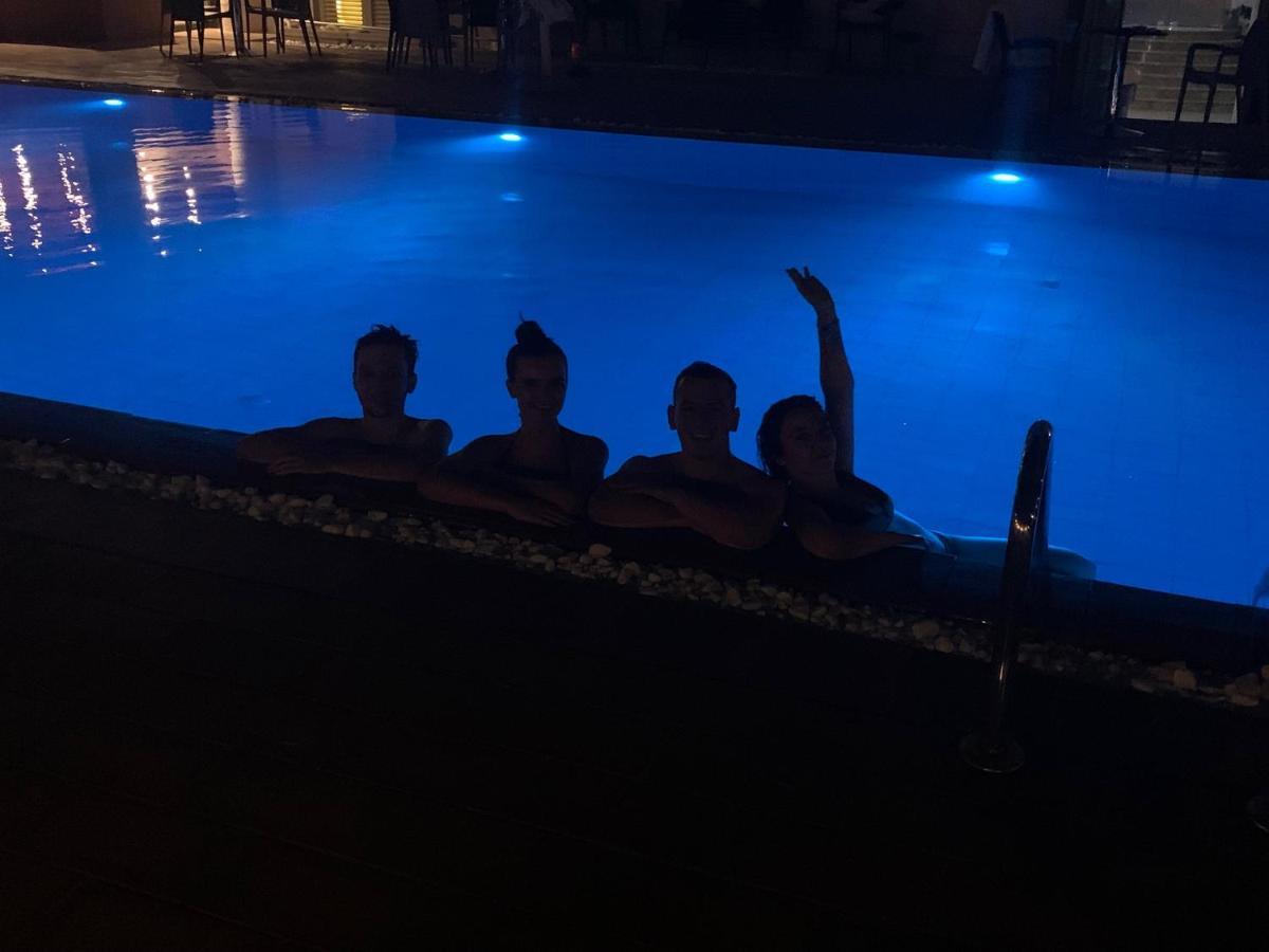 Hotel Arandi Ag Mjull-Bathore Bagian luar foto